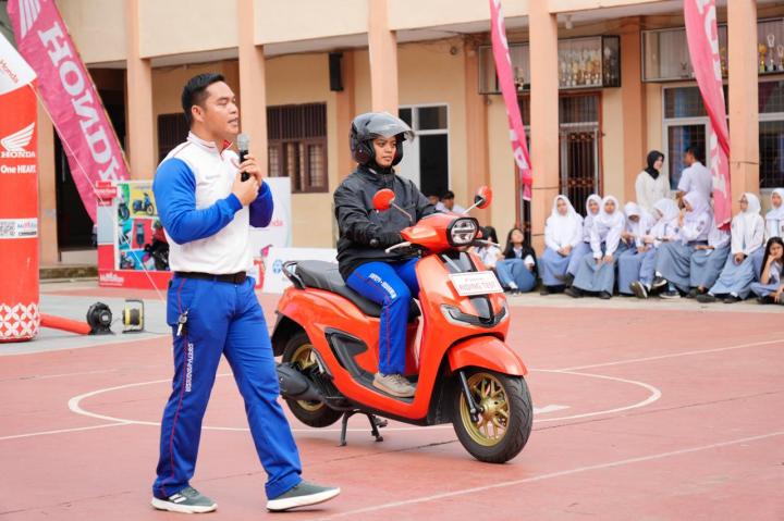 Pelajar Bandar Lampung Diajak Utamakan Keselamatan Berkendara di Jalan Raya